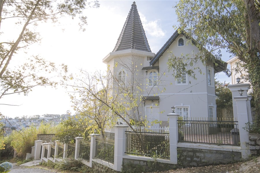 Villa Bạch Đàn Trắng - 165 Nguyễn Trung Trực